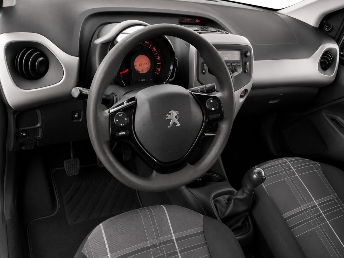 peugeot-108-2018-gasolina-1199cc