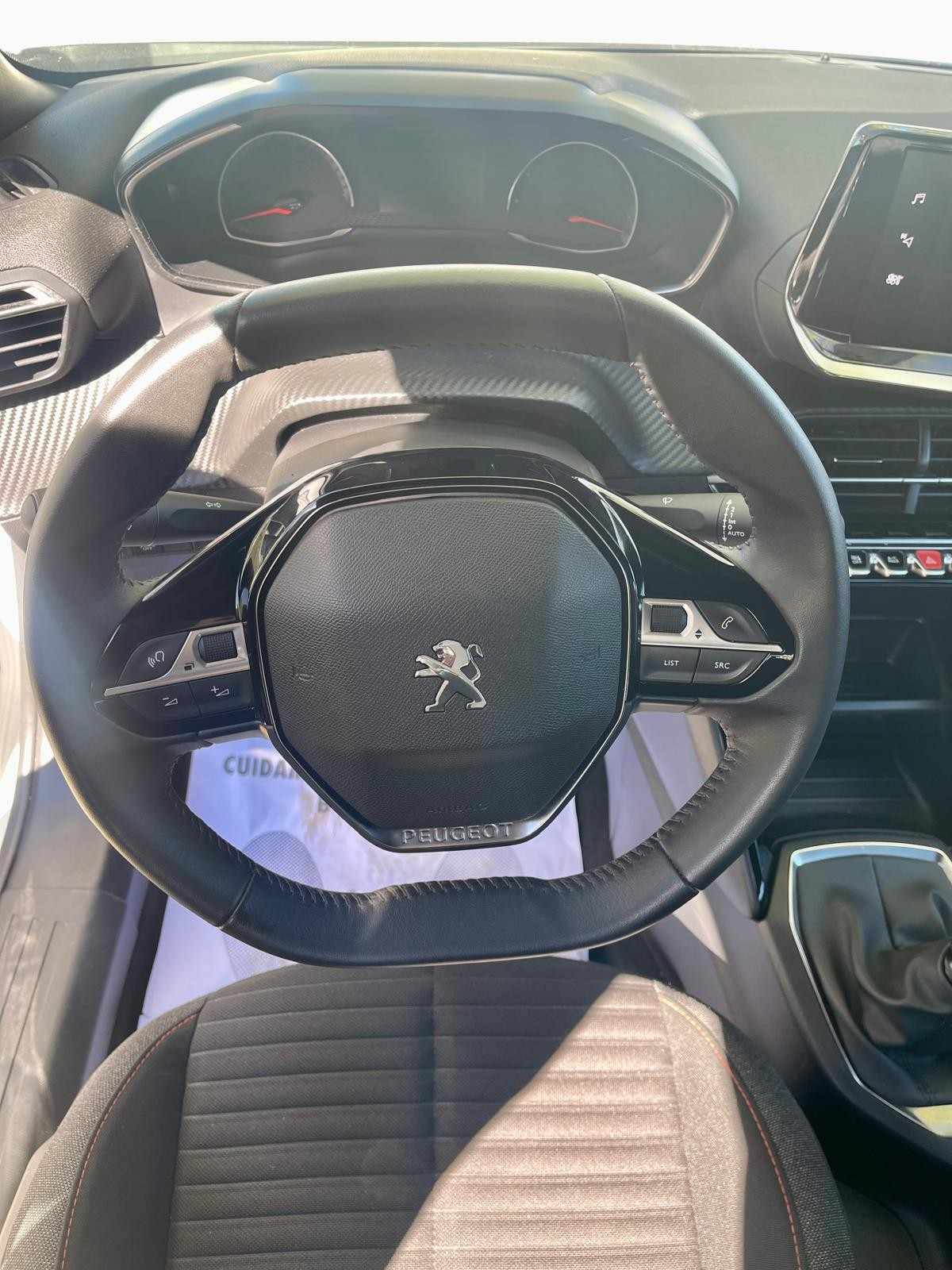 peugeot-2008-2023-gasolina-1199cc
