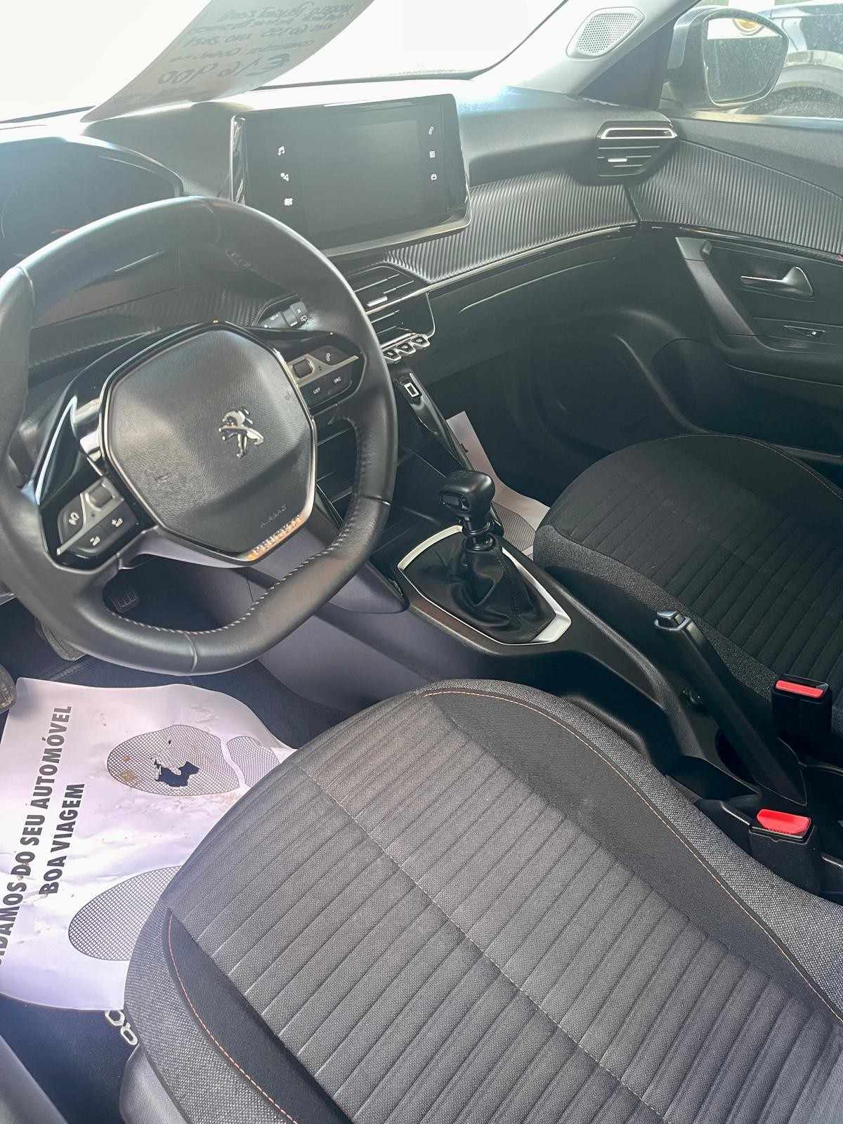 peugeot-2008-2021-gasolina-1199cc