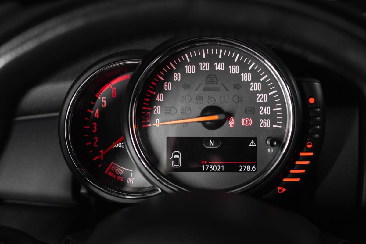 mini-cooper-2017-diesel-1496cc