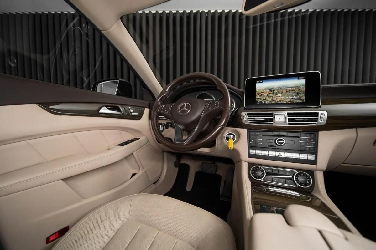 mercedes-benz-cls-220-bluetec-2015-diesel-2143cc