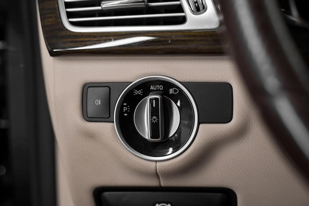 mercedes-benz-cls-220-bluetec-2015-diesel-2143cc