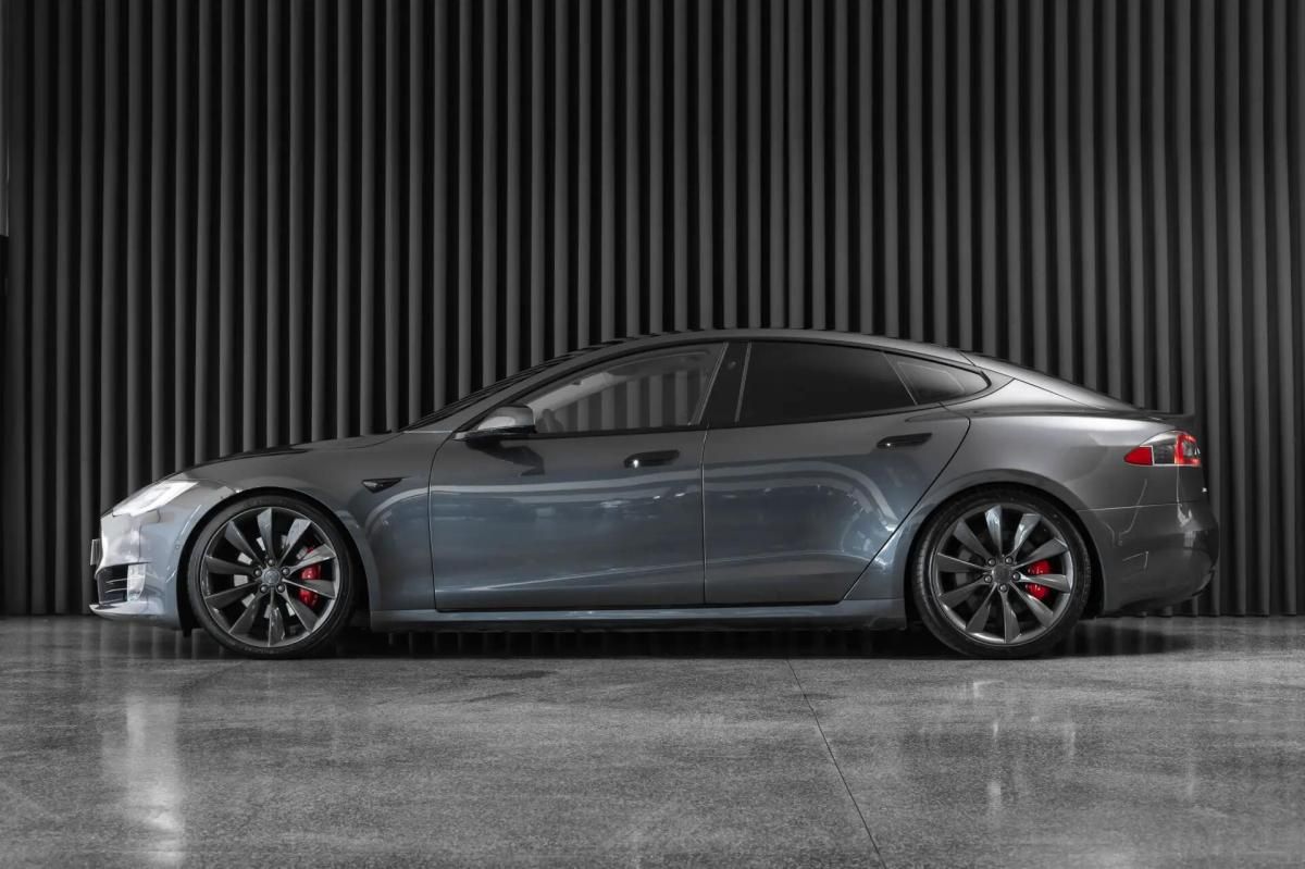 tesla-model-s-2018-eletrico-0cc