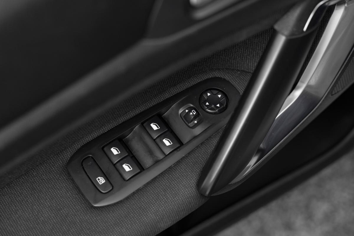 peugeot-308-sw-2020-diesel-1499cc