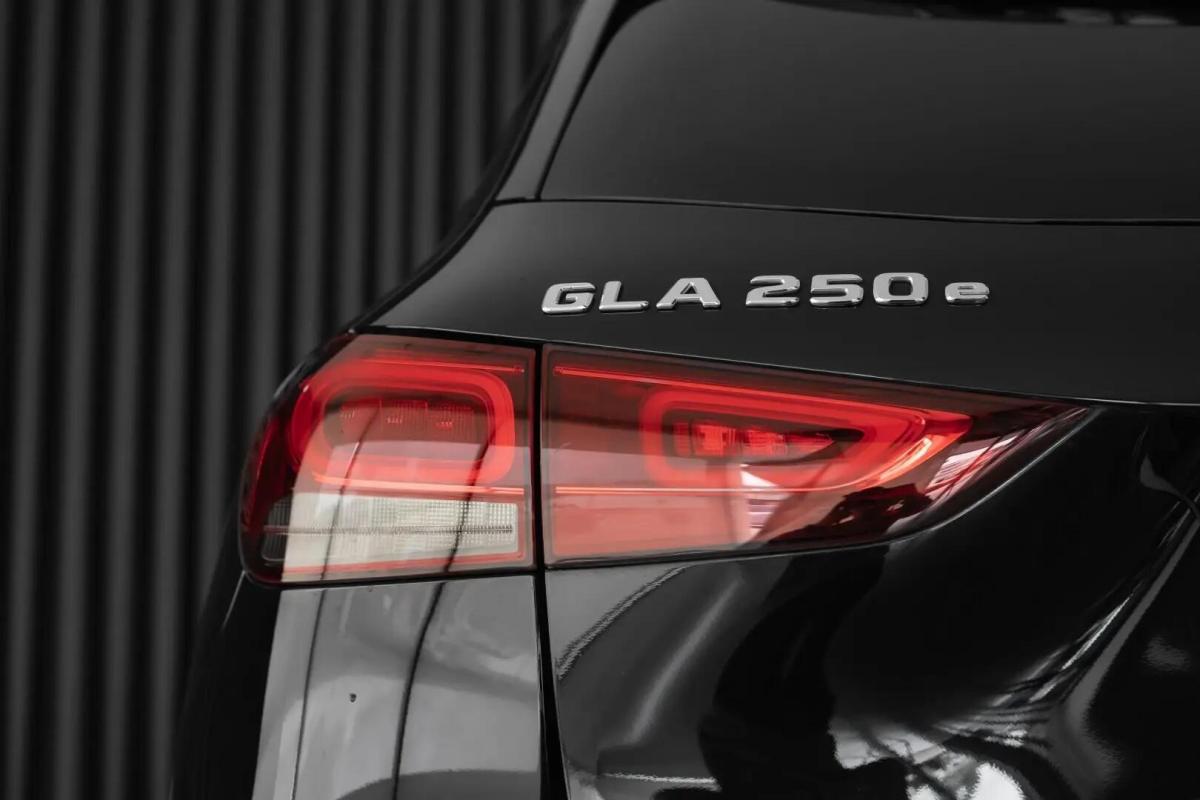 mercedes-benz-gla-250-e-2022-hibrido-a-gasolina-1332cc