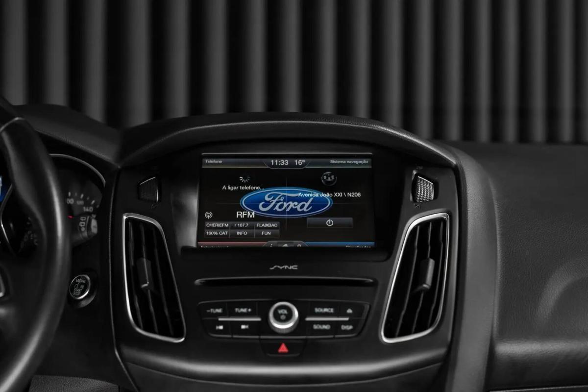 ford-focus-2016-gasolina-999cc