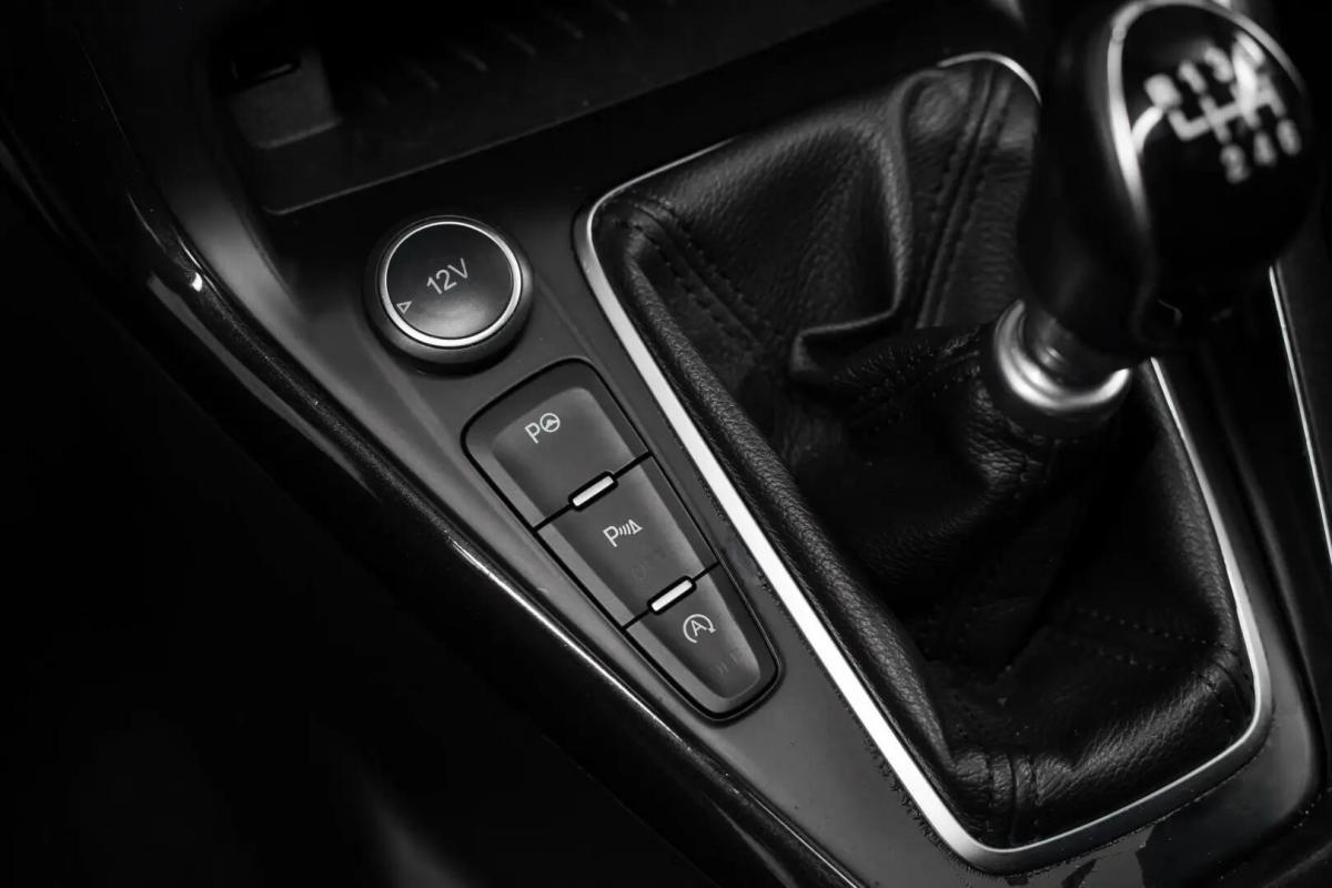 ford-focus-2016-gasolina-999cc