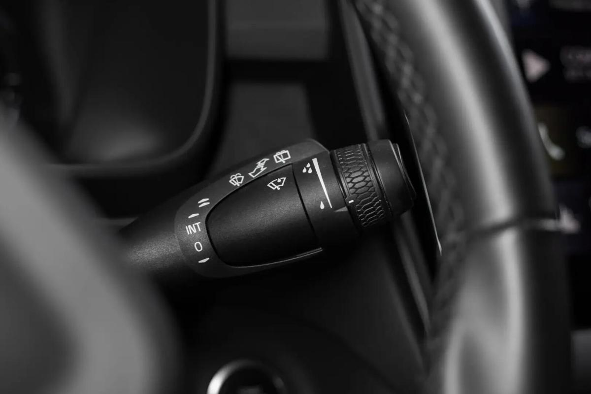 volvo-xc40-2022-hibrido-a-gasolina-1477cc