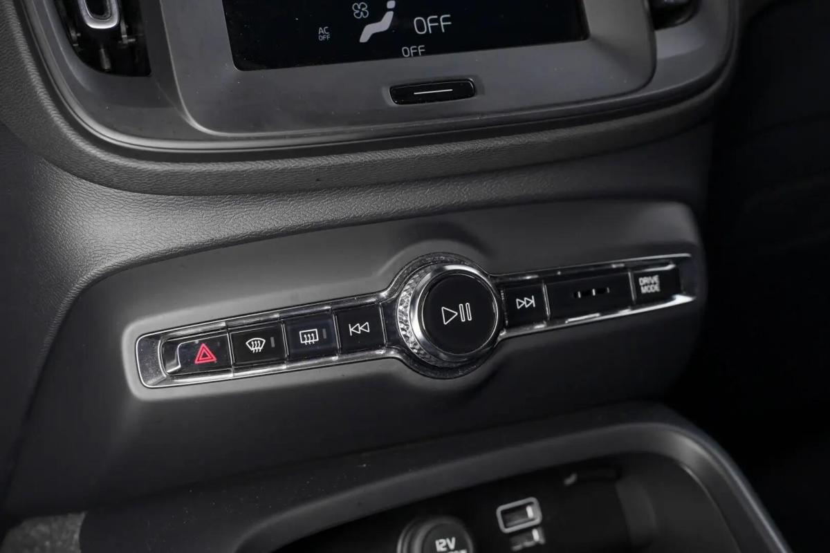 volvo-xc40-2022-hibrido-a-gasolina-1477cc