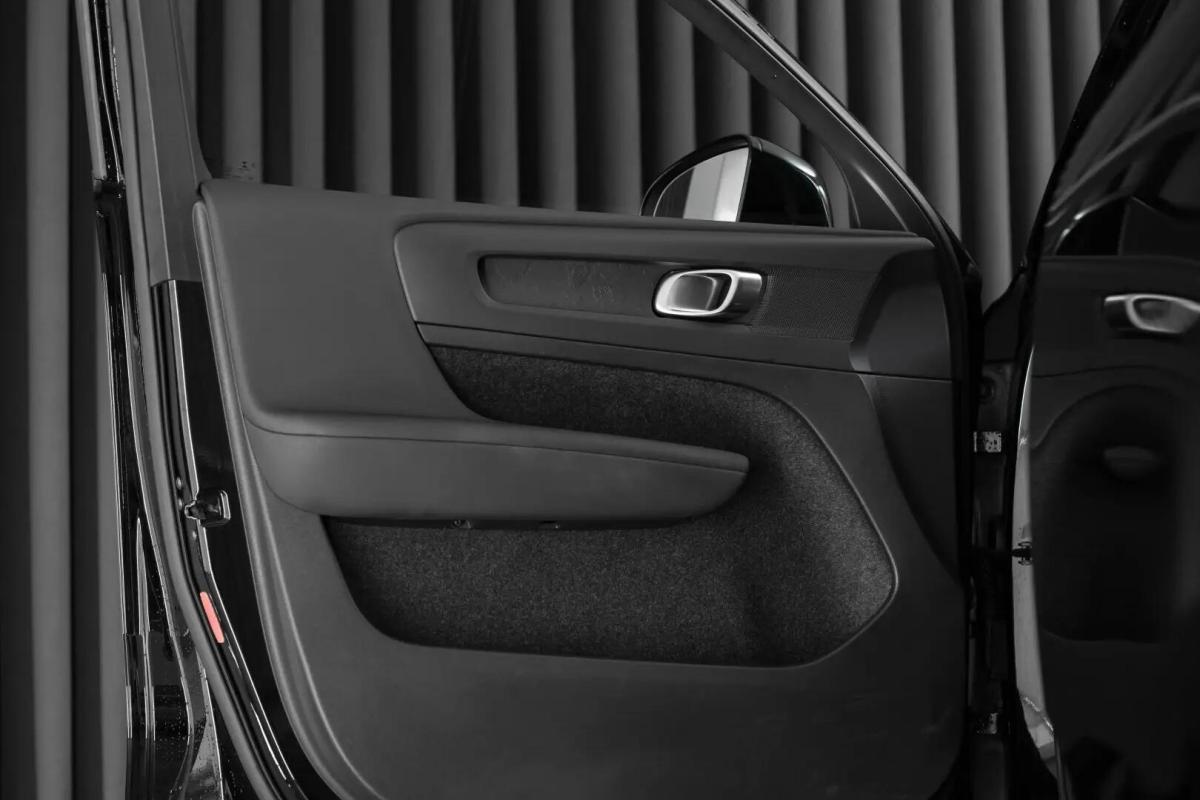 volvo-xc40-2022-hibrido-a-gasolina-1477cc