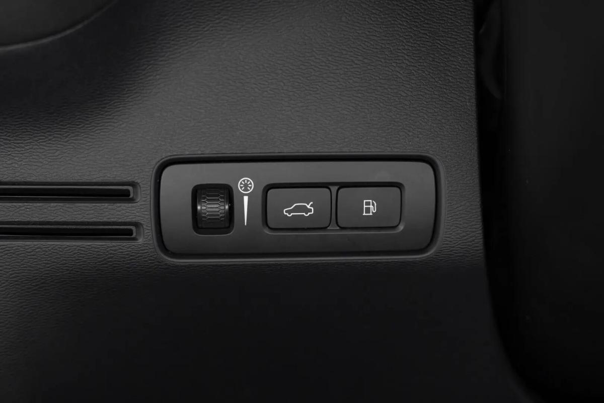 volvo-xc40-2022-hibrido-a-gasolina-1477cc