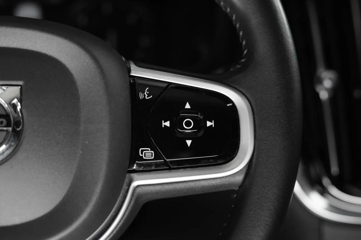 volvo-v60-2021-diesel-1969cc