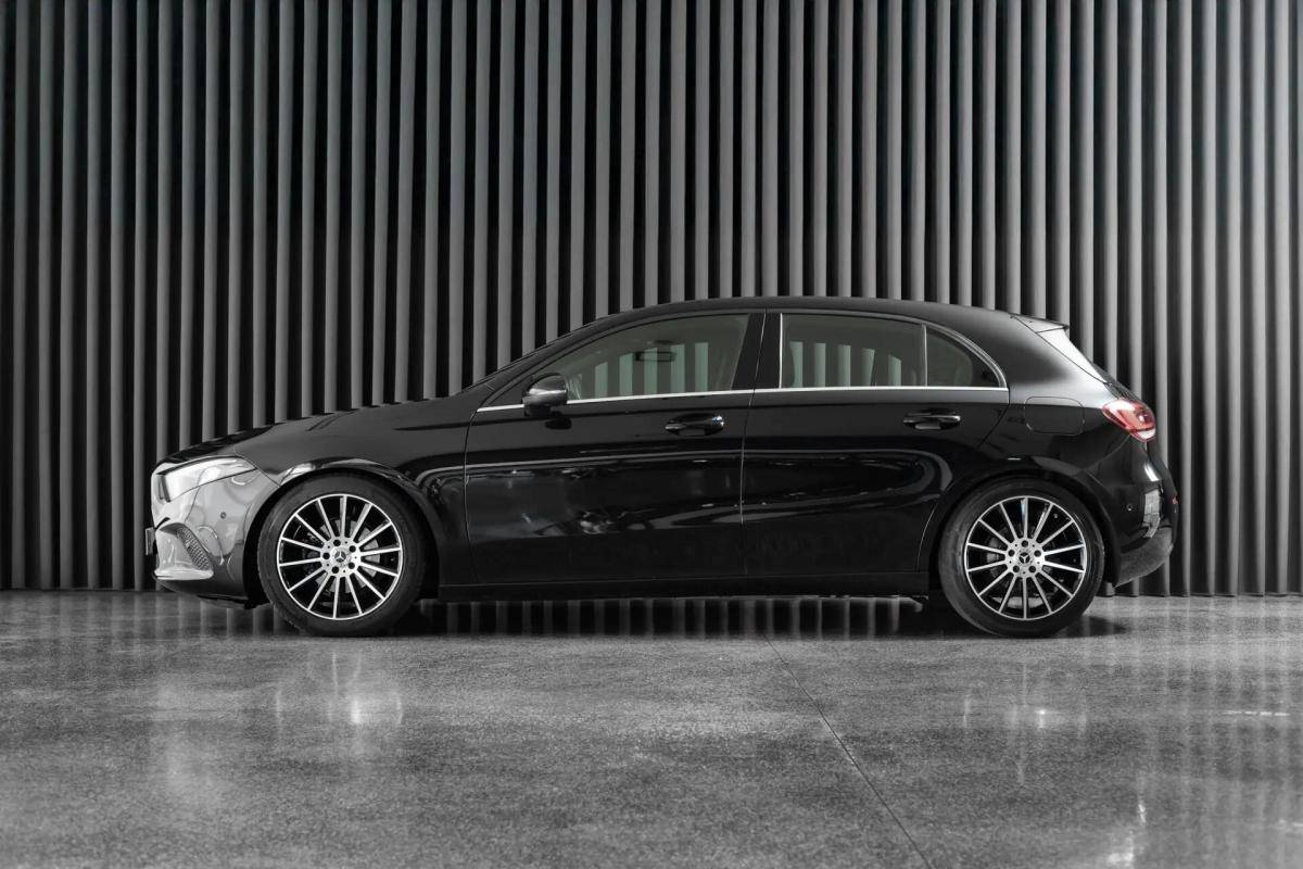 mercedes-benz-180-style-2018-diesel-1461cc