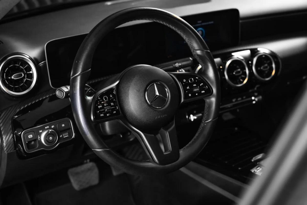 mercedes-benz-180-style-2018-diesel-1461cc