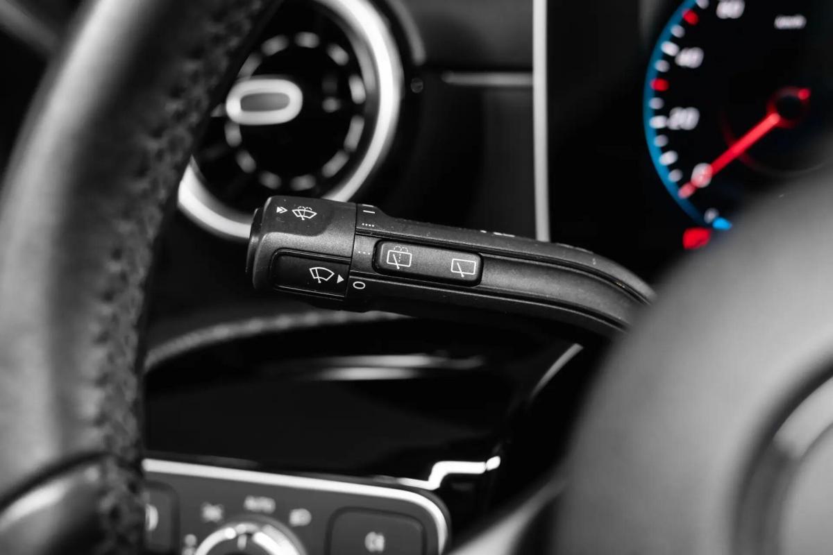 mercedes-benz-180-style-2018-diesel-1461cc
