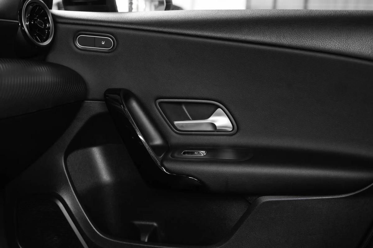 mercedes-benz-180-style-2018-diesel-1461cc