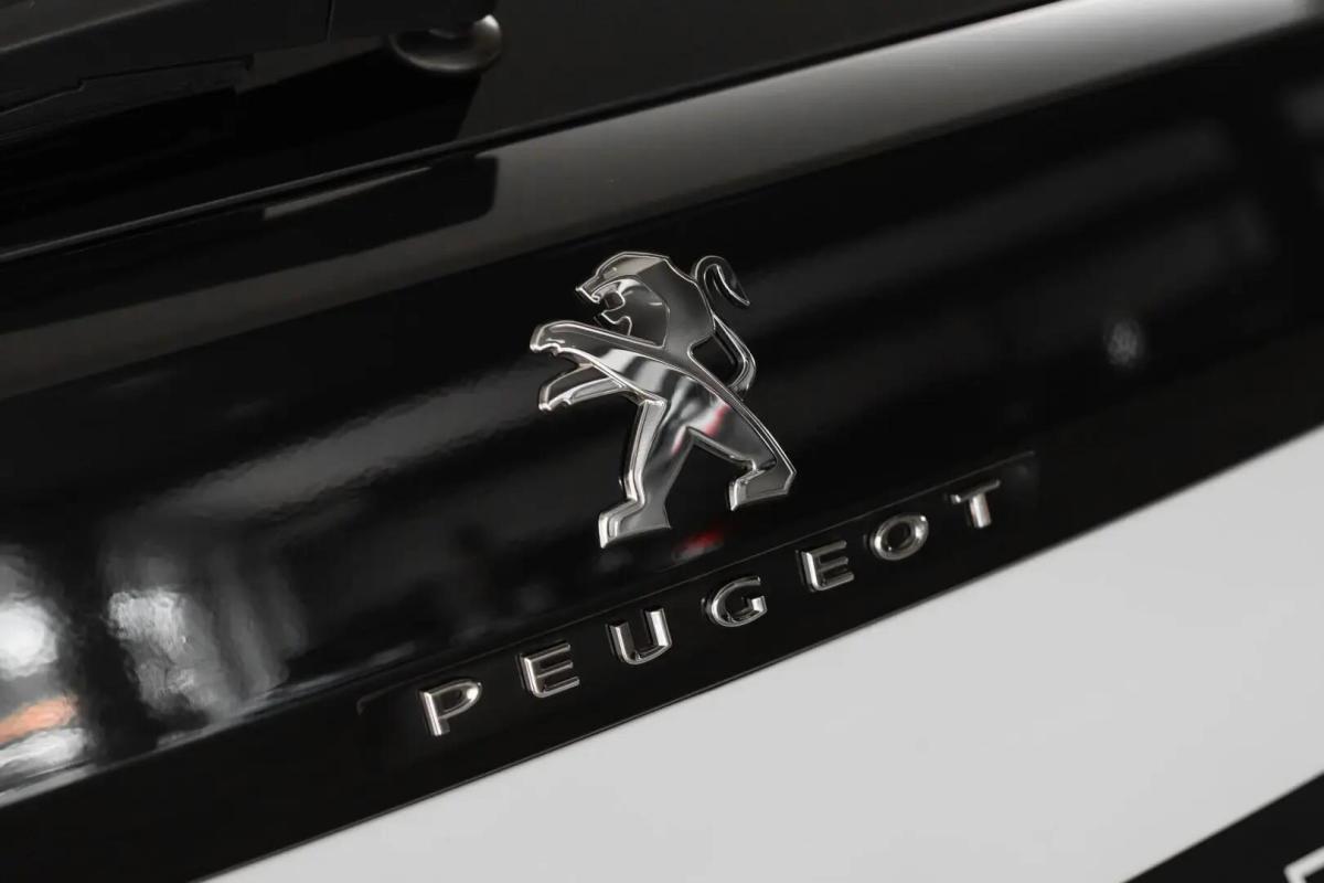 peugeot-3008-2018-diesel-1560cc