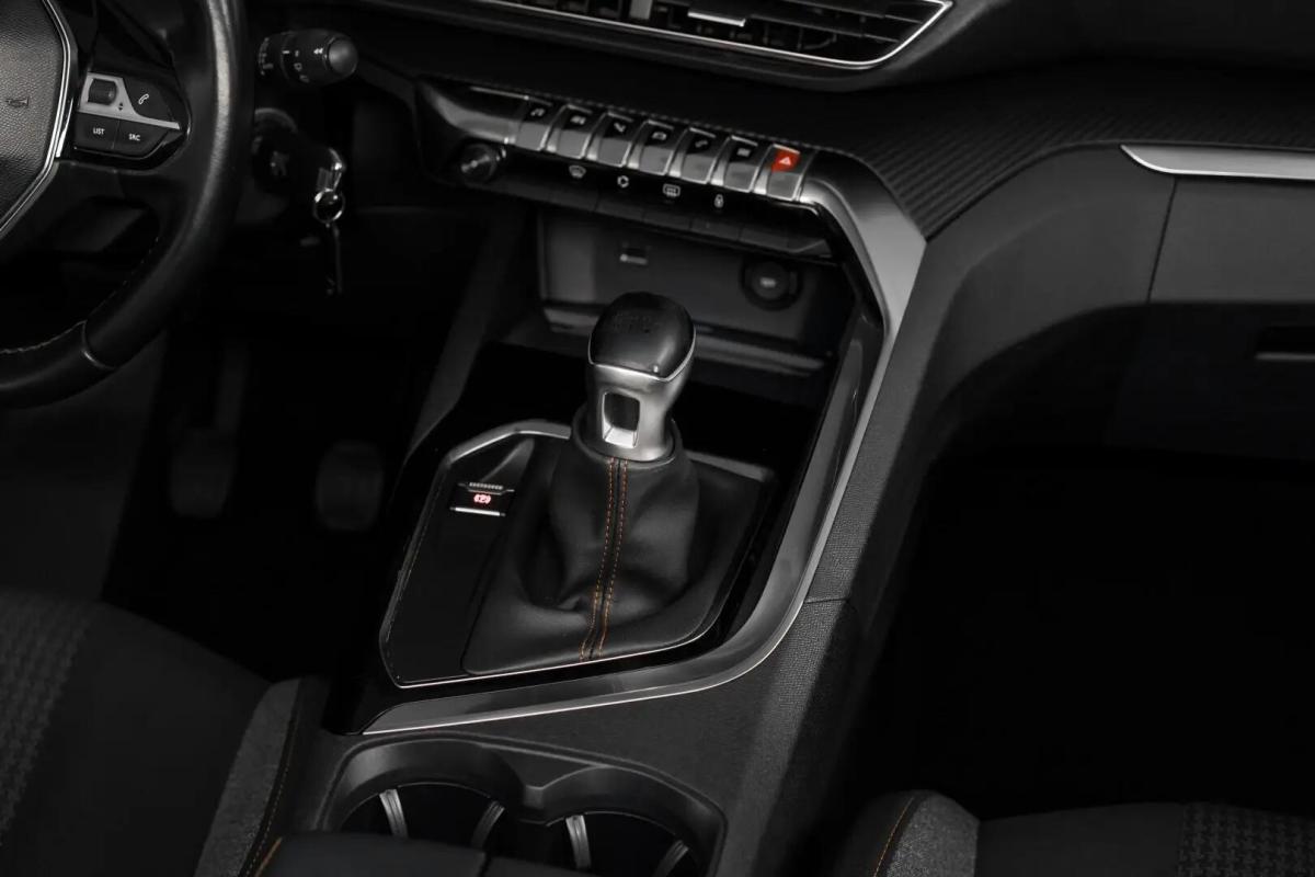peugeot-3008-2018-diesel-1560cc