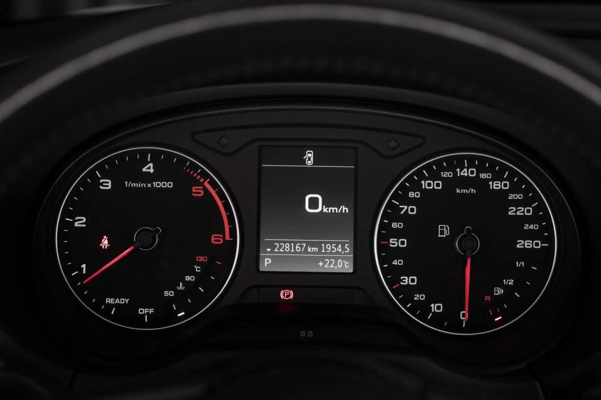 audi-a3-sportback-2018-diesel-1598cc
