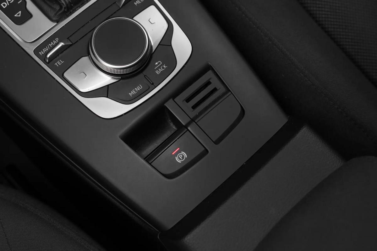 audi-a3-sportback-2018-diesel-1598cc