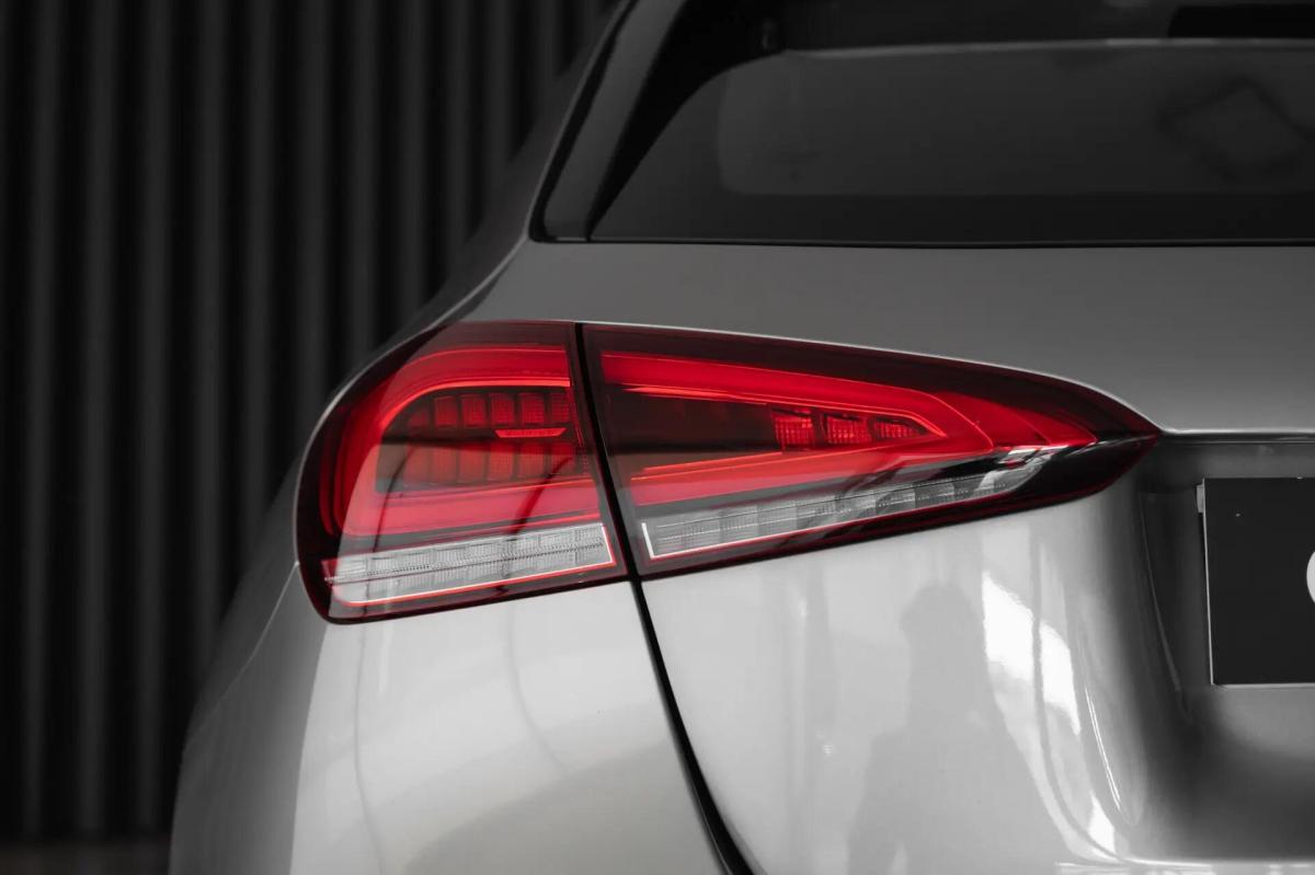 mercedes-benz-180-style-2019-diesel-1461cc
