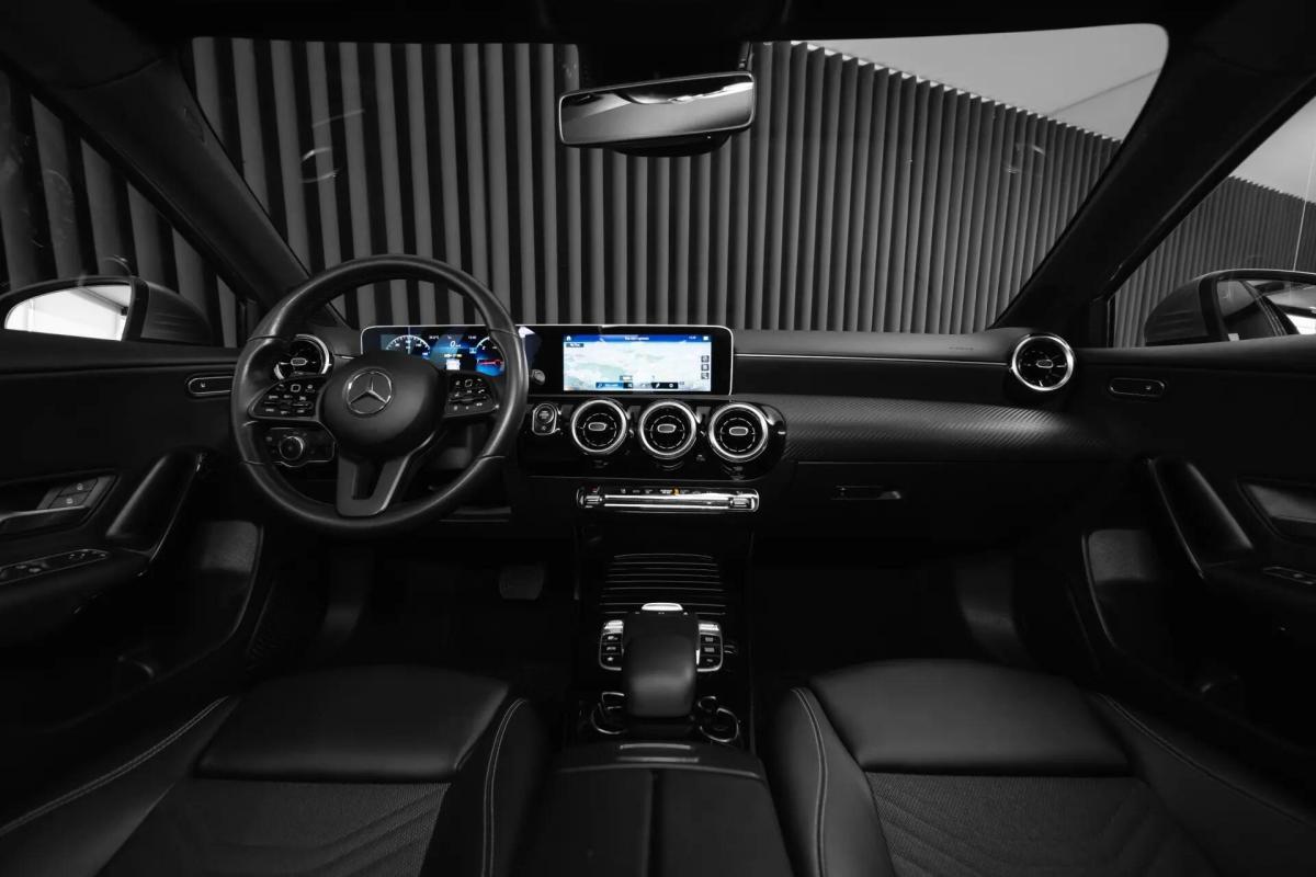 mercedes-benz-180-style-2019-diesel-1461cc