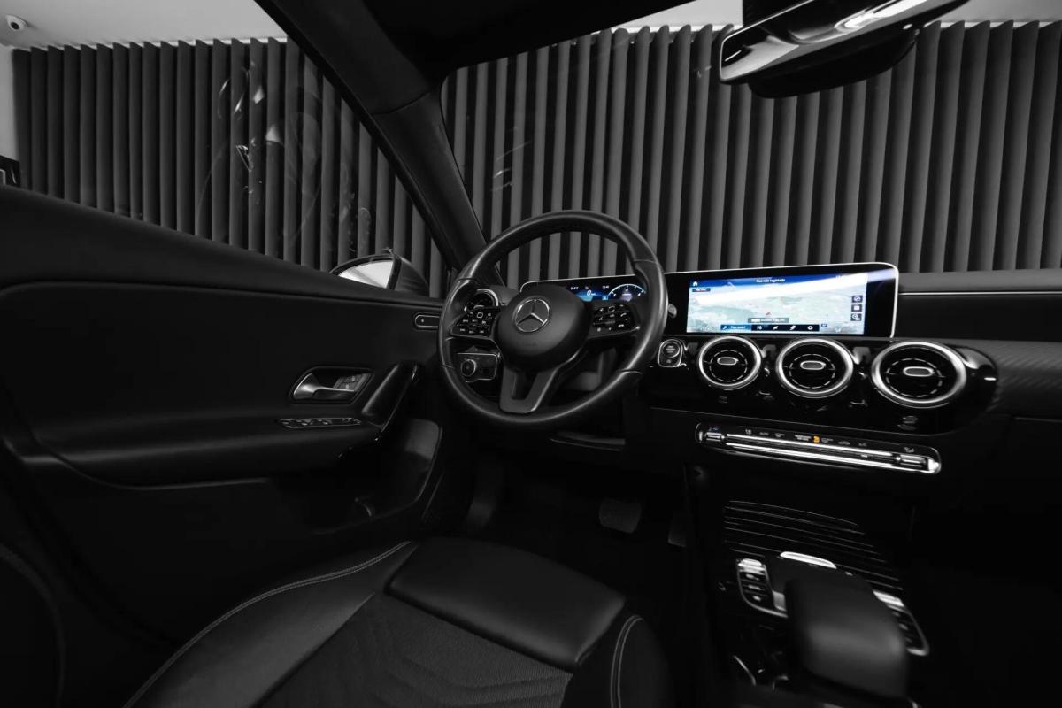 mercedes-benz-180-style-2019-diesel-1461cc