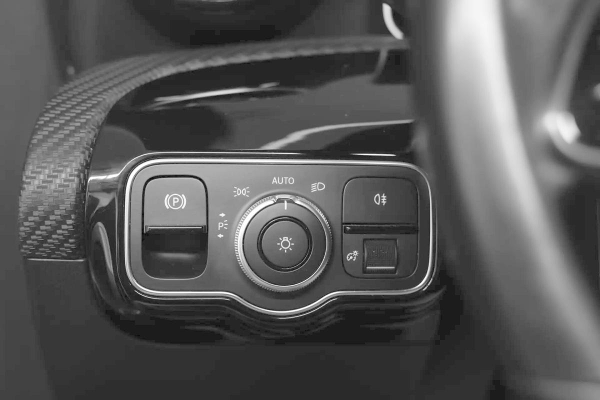 mercedes-benz-180-style-2019-diesel-1461cc