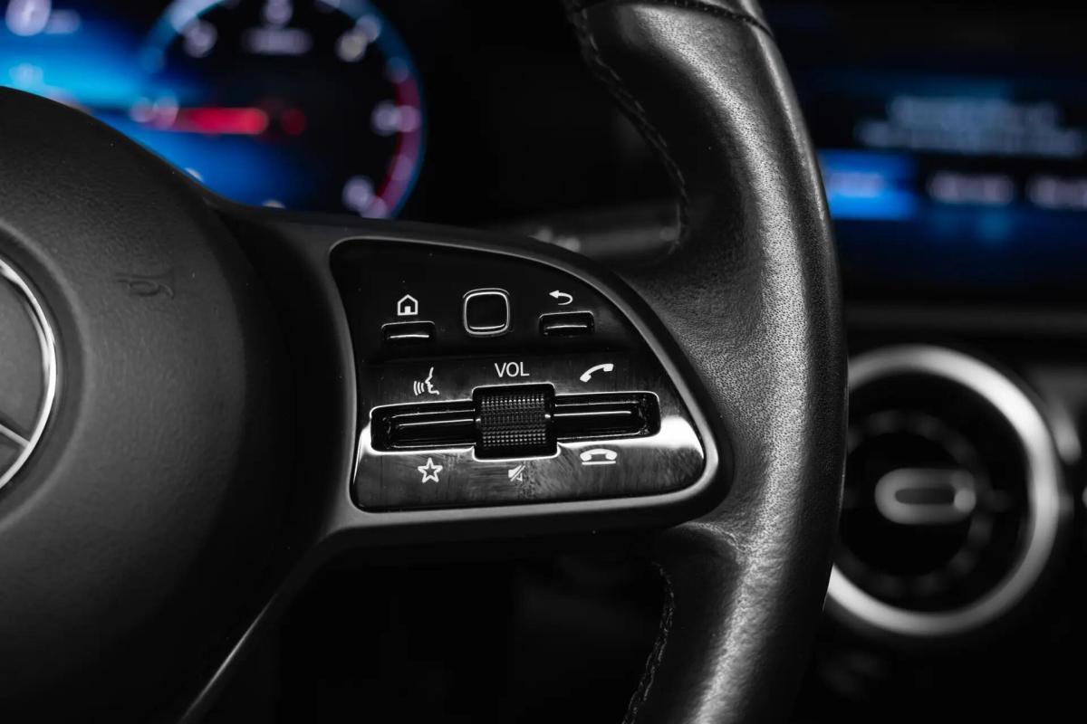 mercedes-benz-180-style-2019-diesel-1461cc