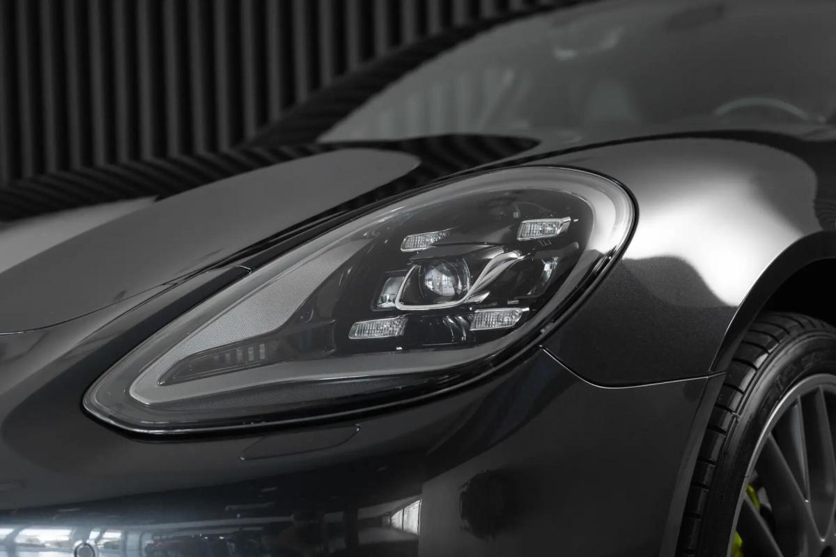 porsche-panamera-sport-turismo-2018-hibrido-a-gasolina-2894cc