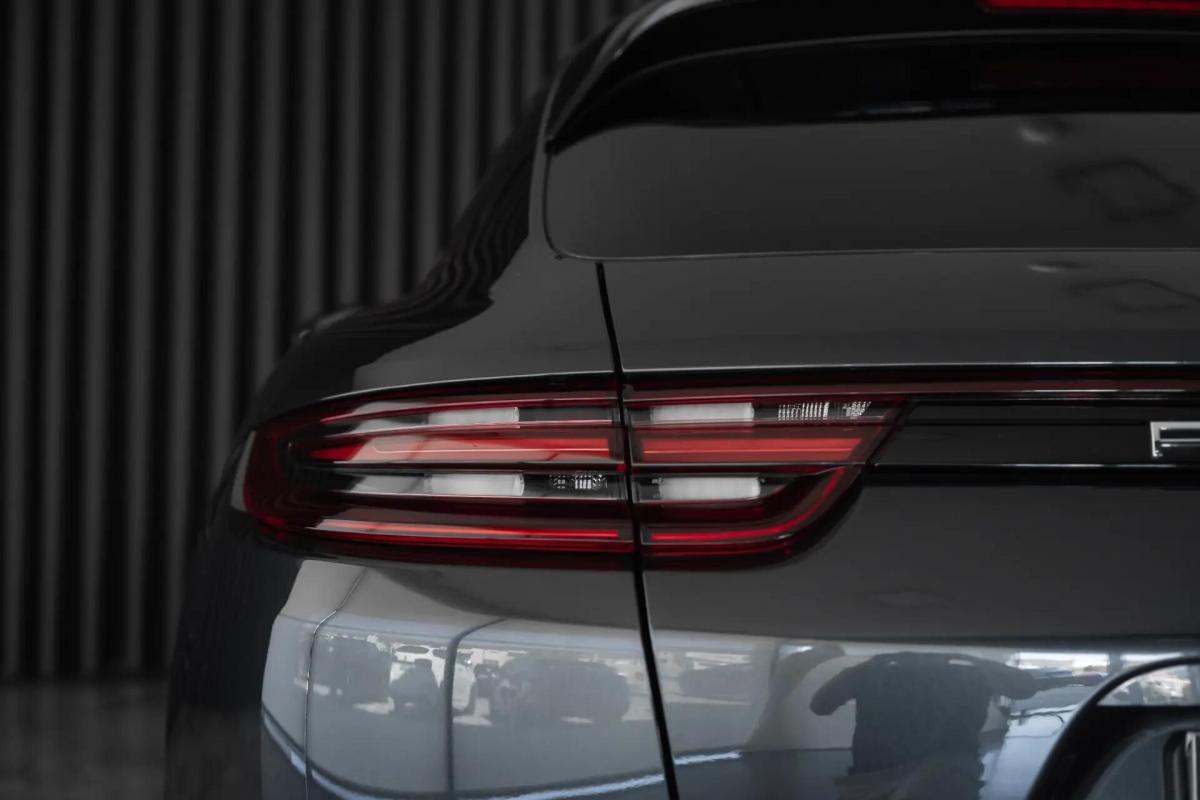 porsche-panamera-sport-turismo-2018-hibrido-a-gasolina-2894cc