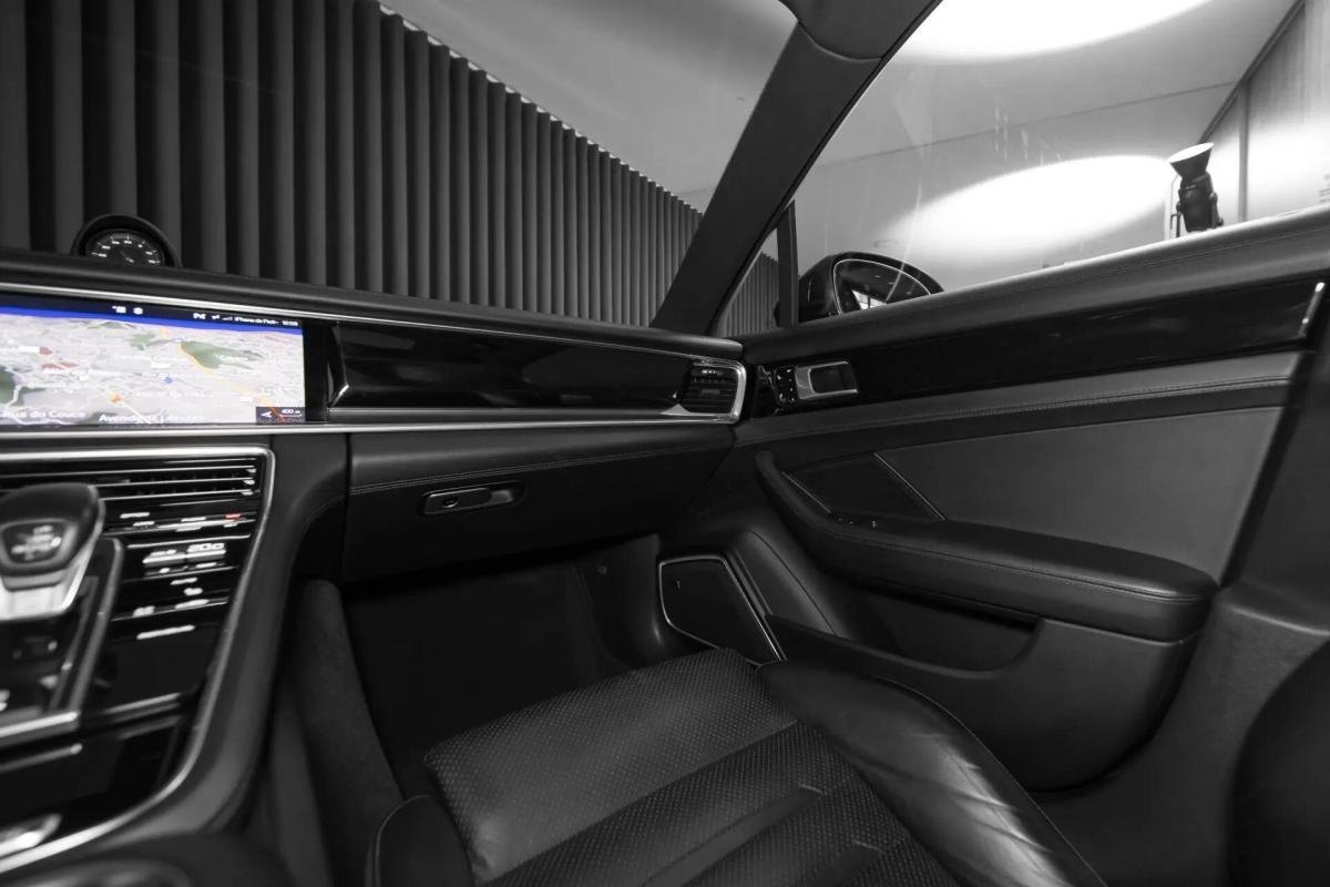 porsche-panamera-sport-turismo-2018-hibrido-a-gasolina-2894cc