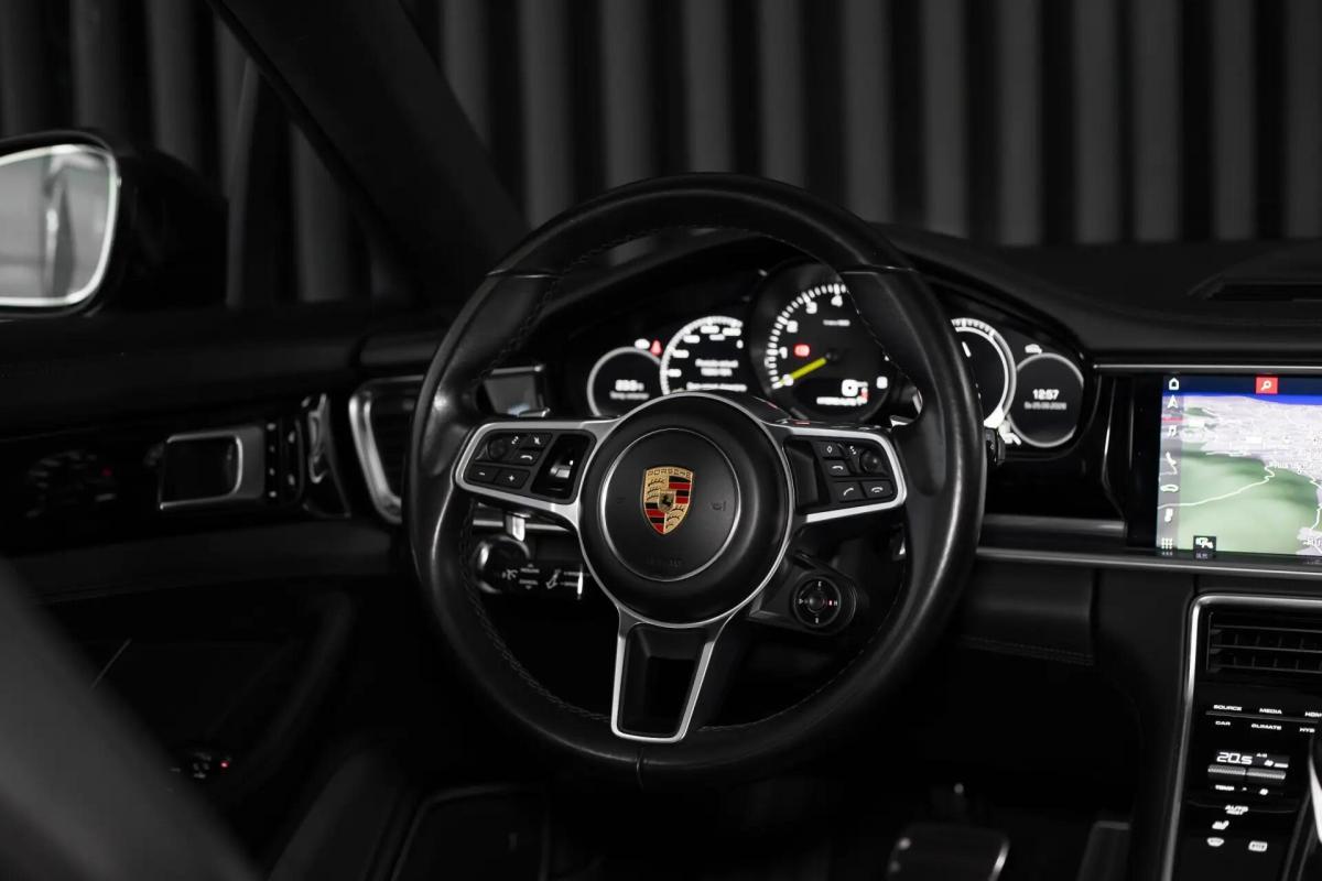porsche-panamera-sport-turismo-2018-hibrido-a-gasolina-2894cc