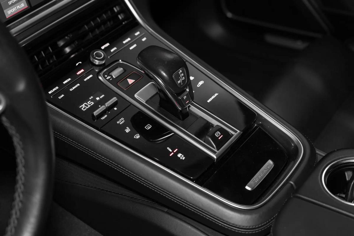 porsche-panamera-sport-turismo-2018-hibrido-a-gasolina-2894cc