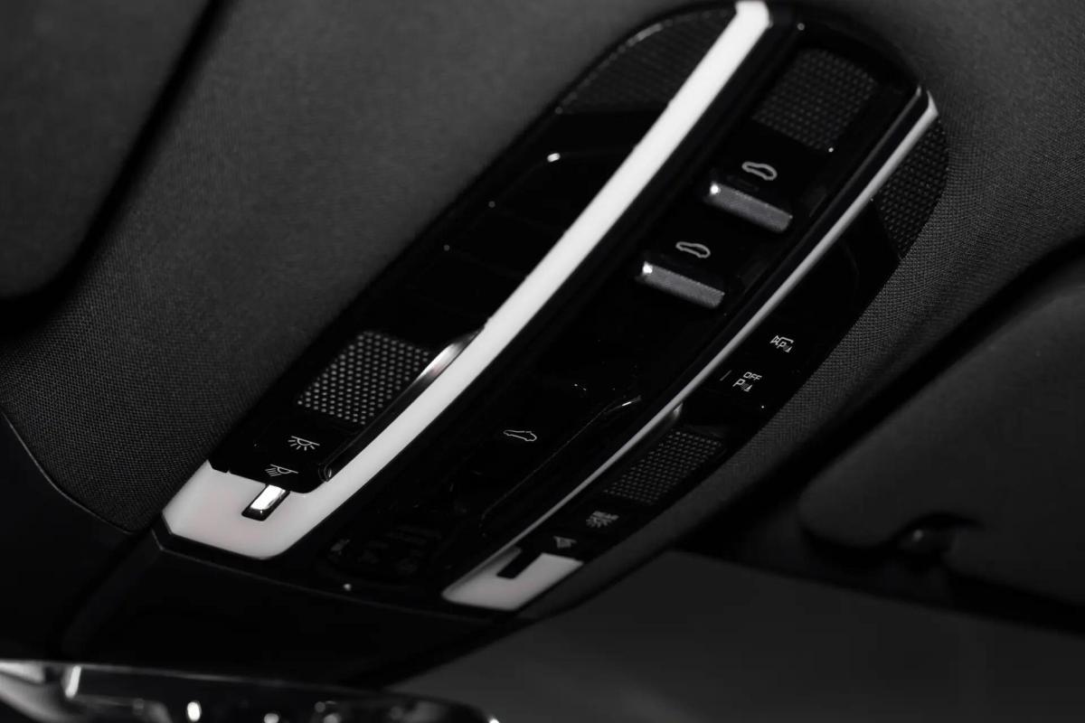 porsche-panamera-sport-turismo-2018-hibrido-a-gasolina-2894cc