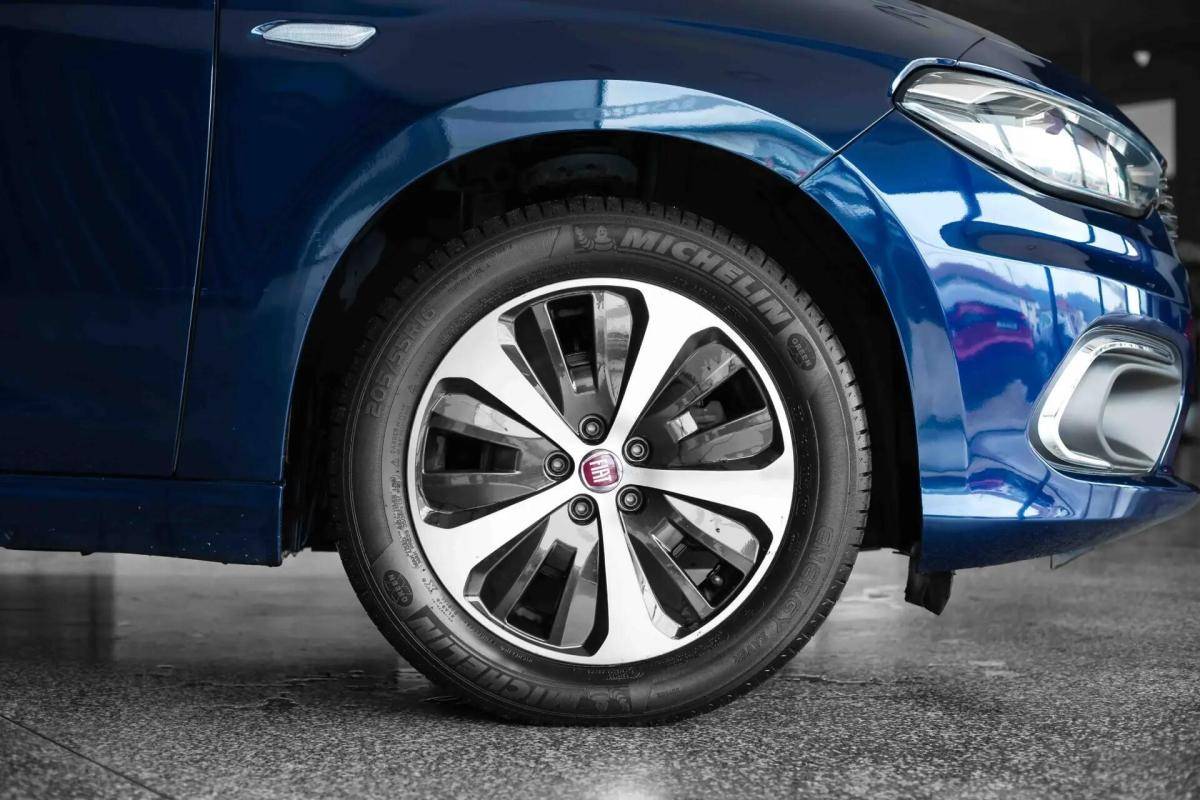 fiat-tipo-station-wagon-2018-diesel-1598cc