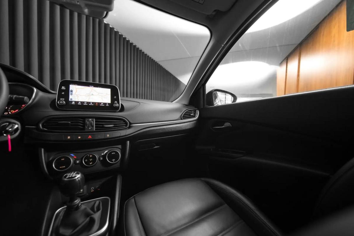 fiat-tipo-station-wagon-2018-diesel-1598cc