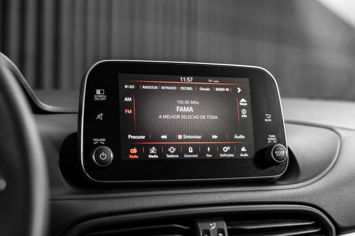 fiat-tipo-station-wagon-2018-diesel-1598cc