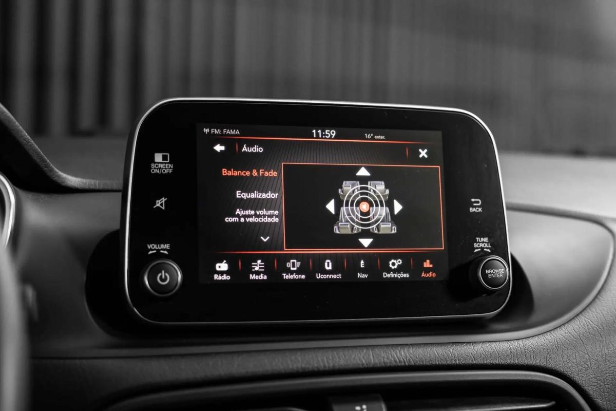 fiat-tipo-station-wagon-2018-diesel-1598cc