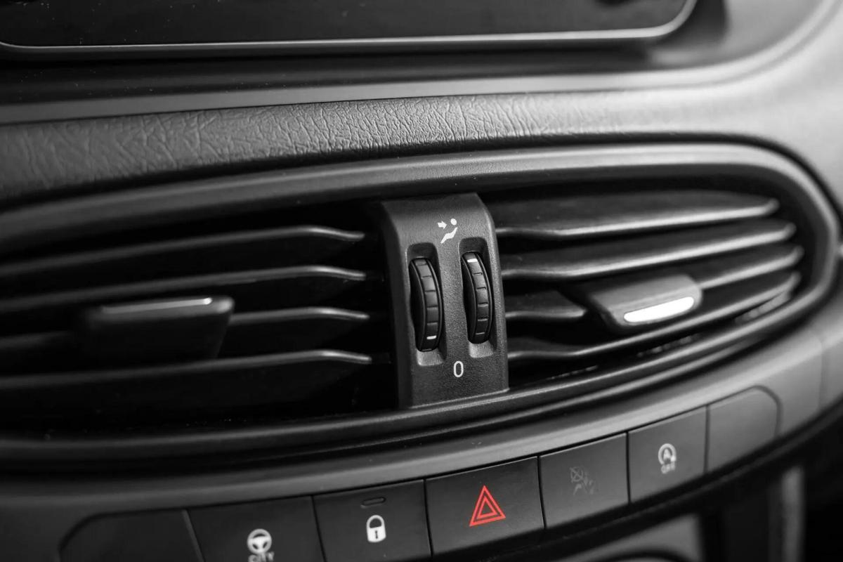 fiat-tipo-station-wagon-2018-diesel-1598cc