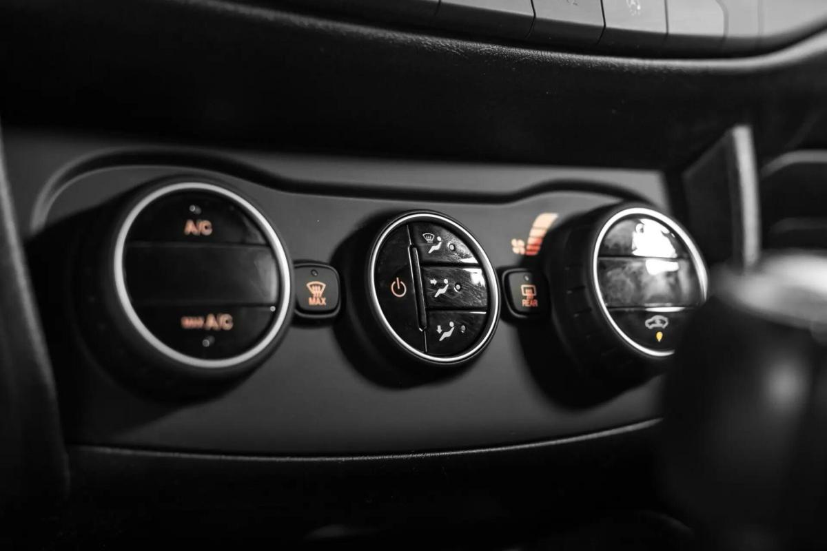 fiat-tipo-station-wagon-2018-diesel-1598cc