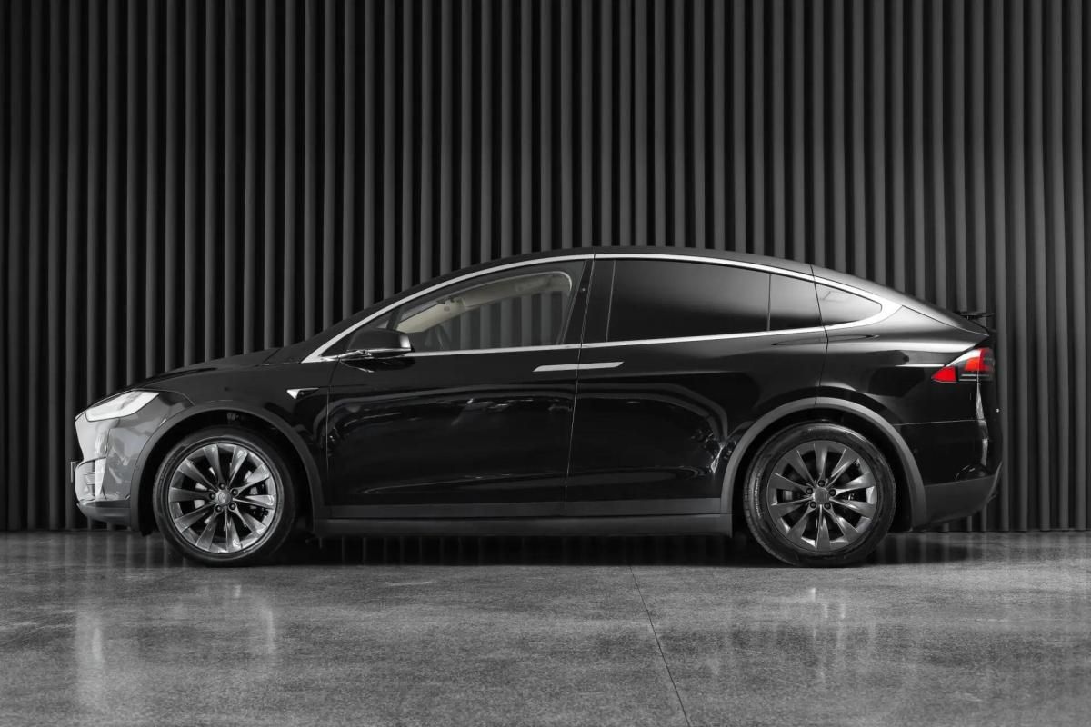 tesla-model-x-2017-eletrico-0cc