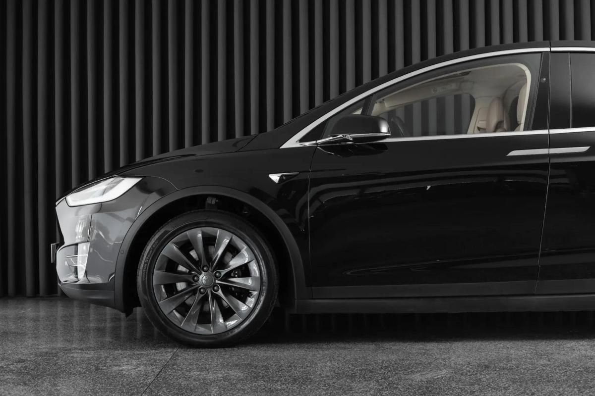 tesla-model-x-2017-eletrico-0cc