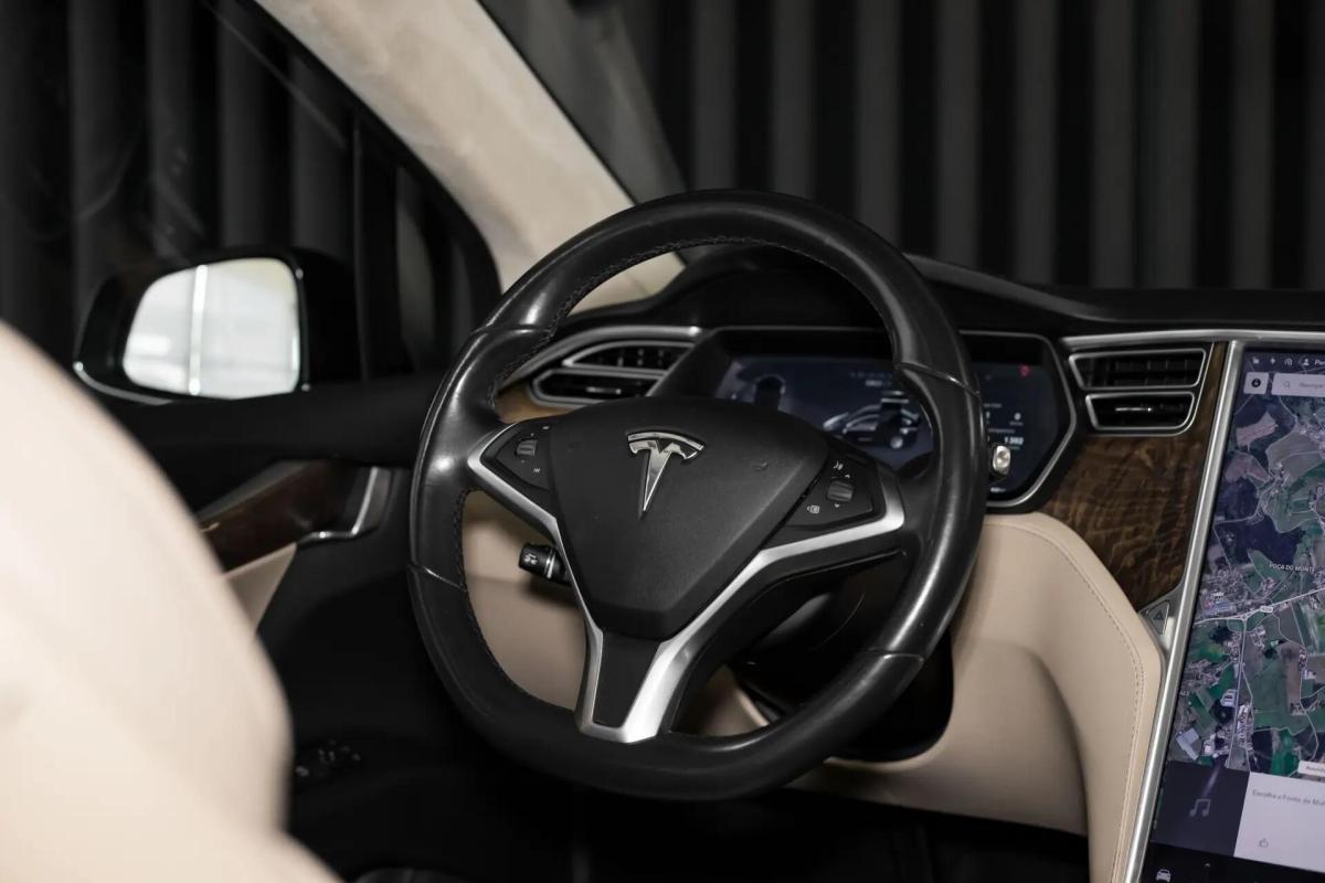 tesla-model-x-2017-eletrico-0cc
