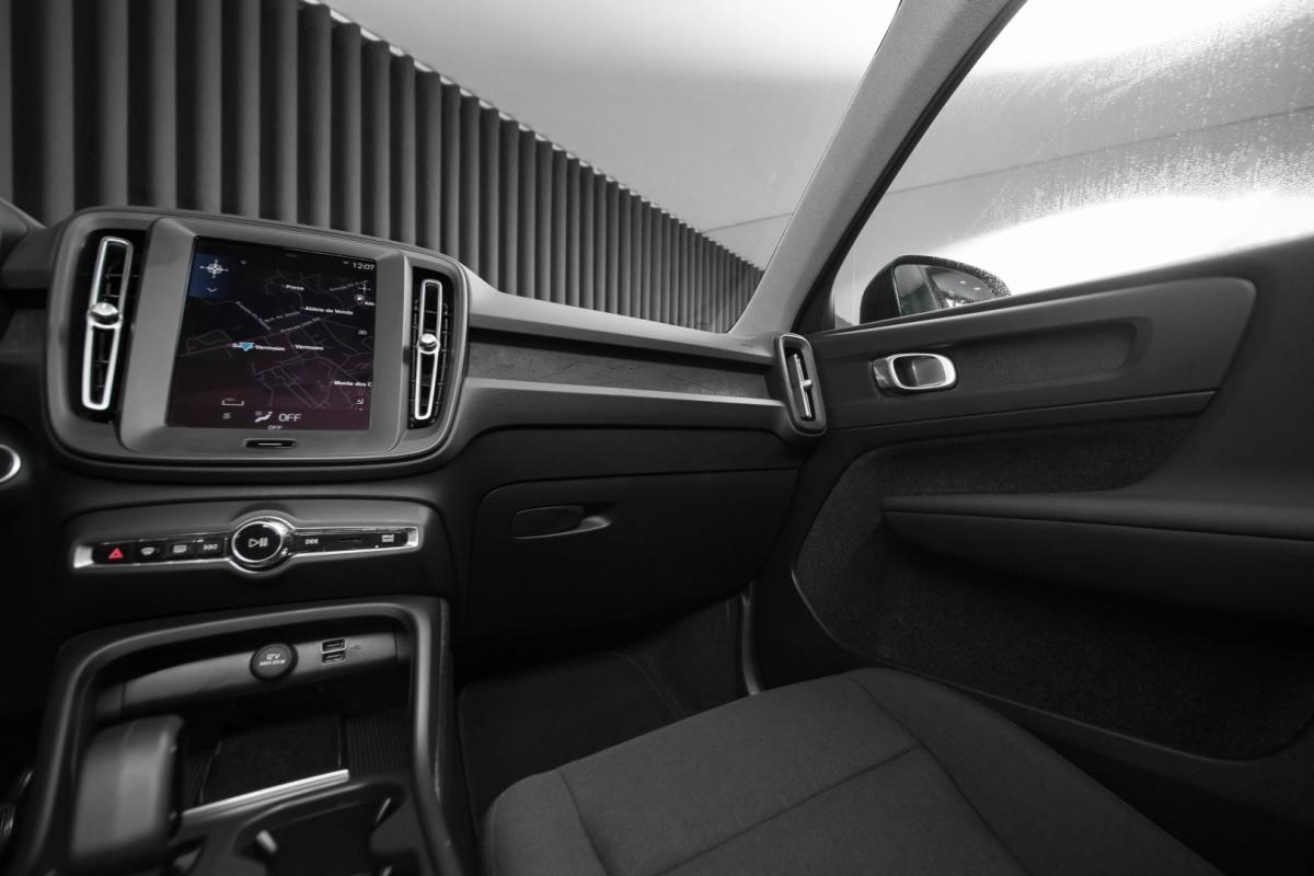 volvo-xc40-2022-hibrido-1477cc