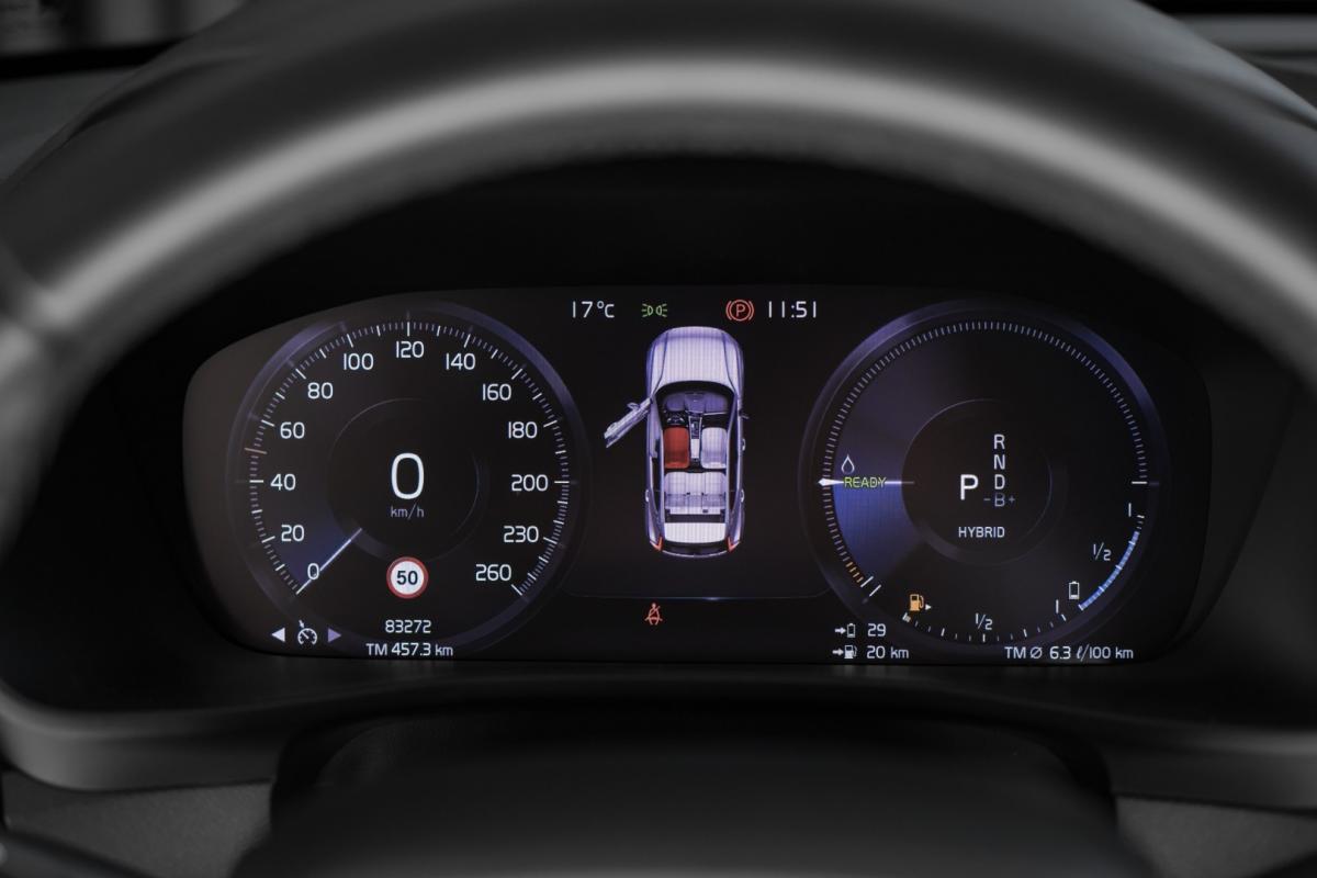 volvo-xc40-2022-hibrido-1477cc