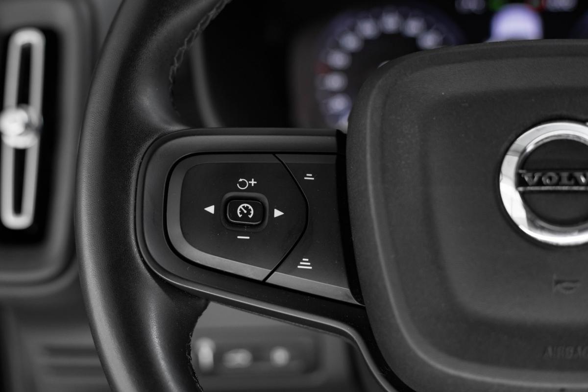volvo-xc40-2022-hibrido-1477cc