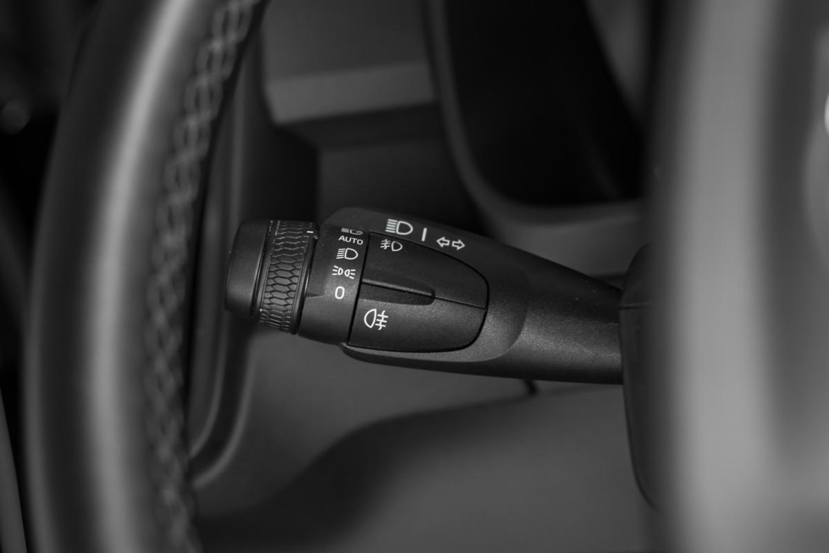 volvo-xc40-2022-hibrido-1477cc