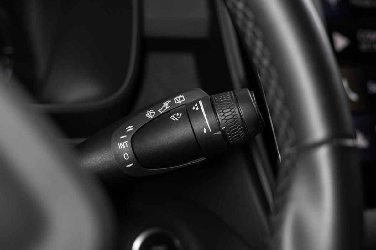 volvo-xc40-2022-hibrido-1477cc