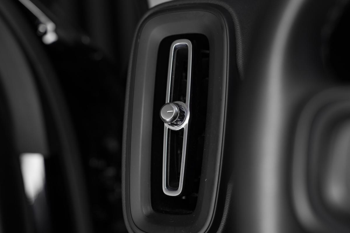 volvo-xc40-2022-hibrido-1477cc